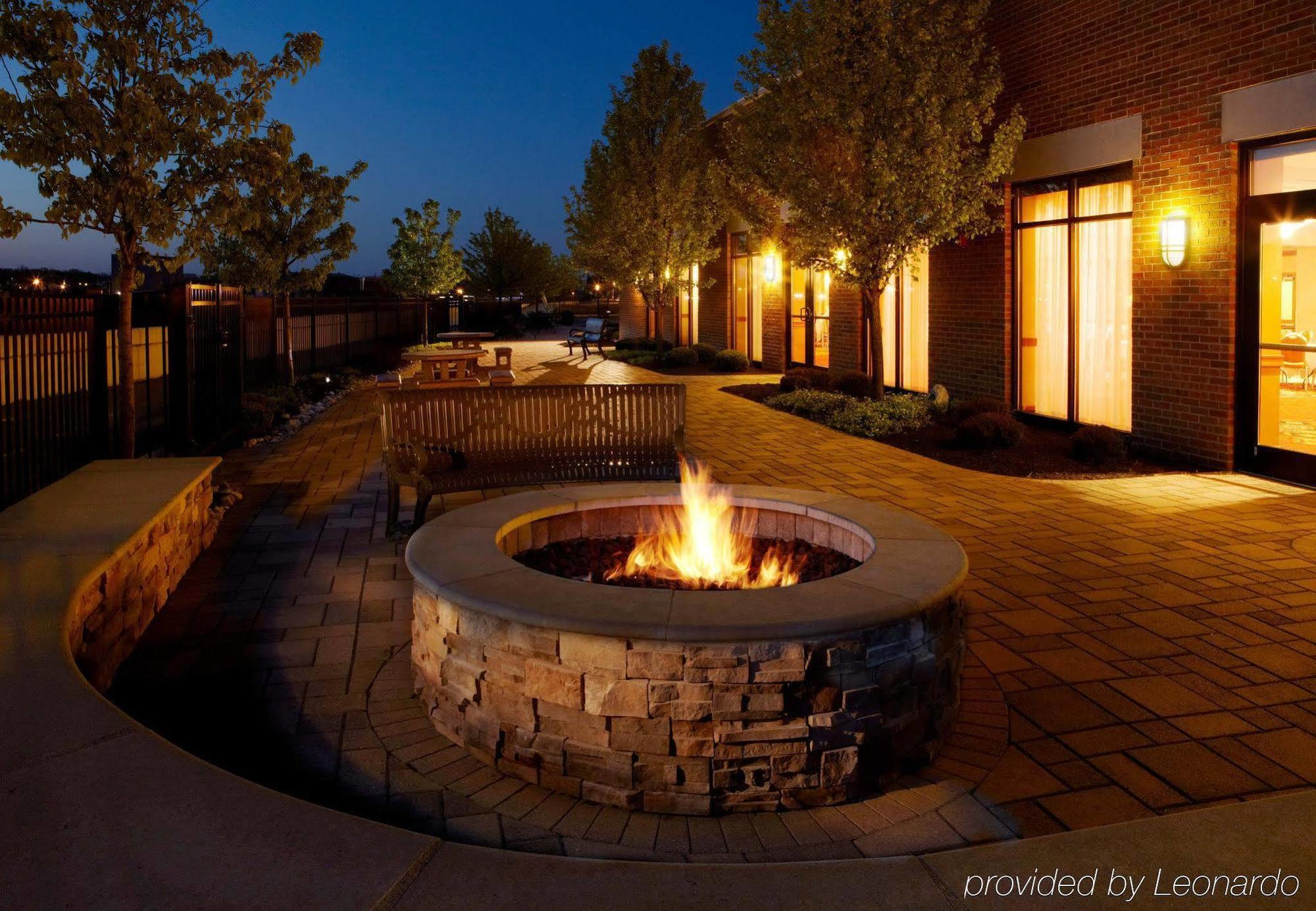 Hotel Courtyard Hamilton Esterno foto